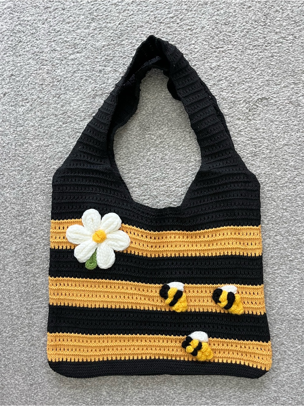 NWOT Unbranded Black & Yellow Crochet Bee/Daisy Tote Bag